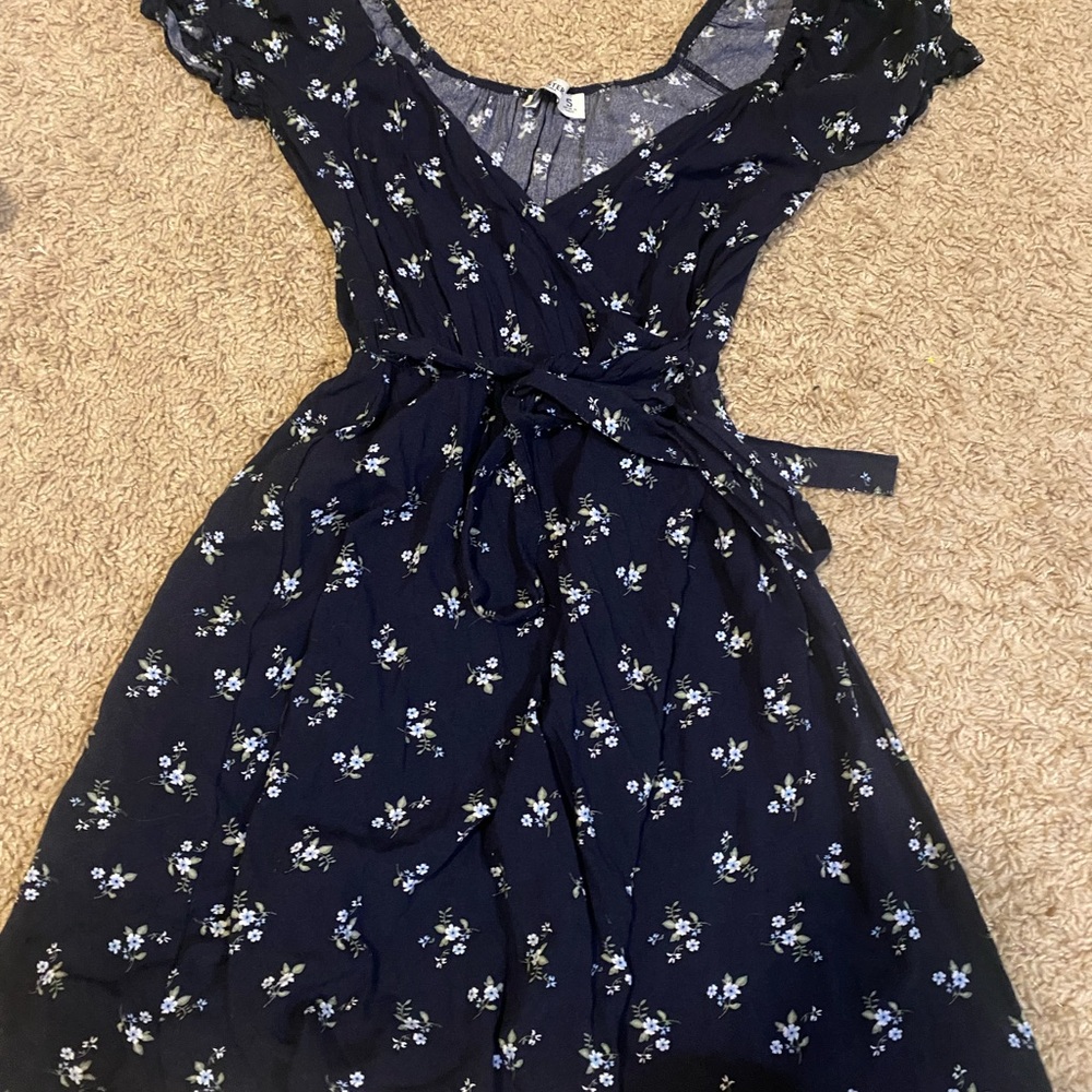Hollister Wraptie sundress: Blue with white flowers